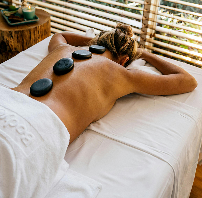 Massage aux pierres chaudes